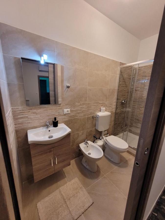 B&B "Gabriel&Melissa" Airport View - Nuova - Ristrutturato Gennaio 2022 泰塞拉 外观 照片