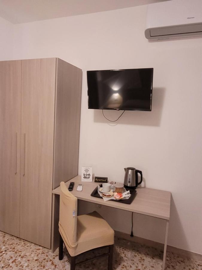 B&B "Gabriel&Melissa" Airport View - Nuova - Ristrutturato Gennaio 2022 泰塞拉 外观 照片